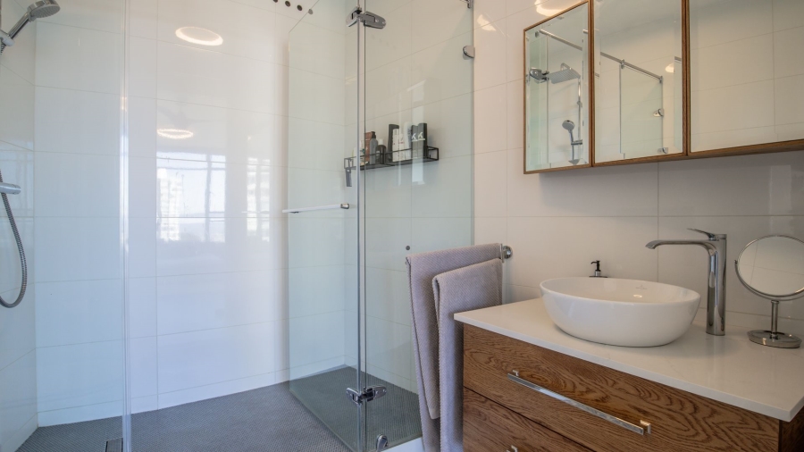 1 Bedroom Property for Sale in Vredehoek Western Cape